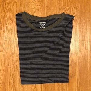 Target (Mossimo) Crew Neck (XS)